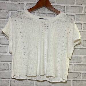 Zara White Eyelet short sleeve blouse size small